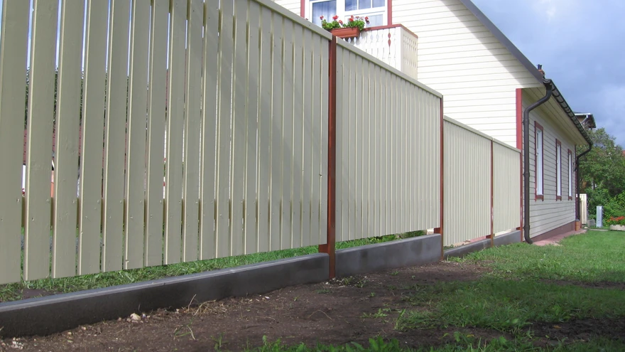 Nägus piirdeaed ainult kaunistab maja.