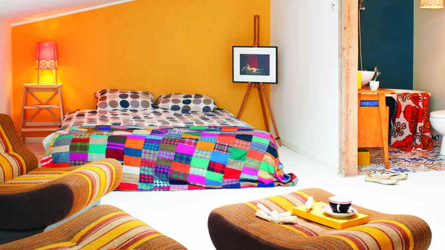 Võistluse Kodu Kauniks 2013 finalistipreemia pälvis isikupärase sisustuse ja leidlike ideede eest Kadri Vahe loominguliselt uuendatud korter Kadrioru külje all.