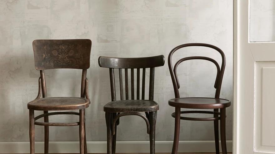 Vaata kindlasti ka vana tooli põhja alla.