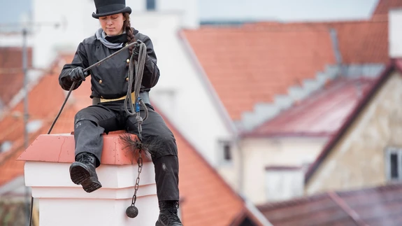 Tuleohutusseaduse kohaselt tuleks eramaja korstnaid puhastada igal aastal, kuid vähemalt korra 5 aasta jooksul peaks seda tegema kutsetunnistusega korstnapühkija. 