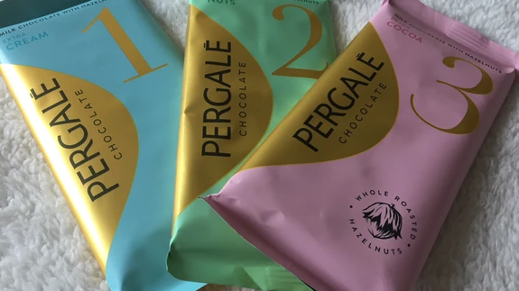 Pergale kolm uut šokolaadi. 