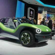 Volkswagen ristas omavahel omaaegse Põrnika-põhise rannabagi ja tänapäevase elektriautode platvormi – tulemuseks ideeauto ID. Buggy.